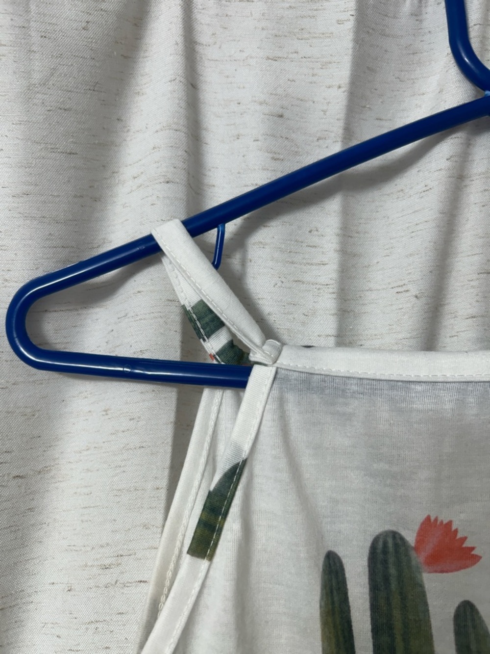 Cactus-Print White Halter Tank Top - Picture 3 of 3